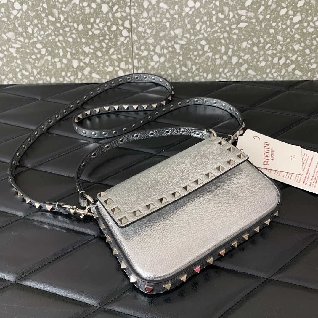 Valentino Garavani Rockstud Small Shoulder Bag in Silver Grainy Calfskin